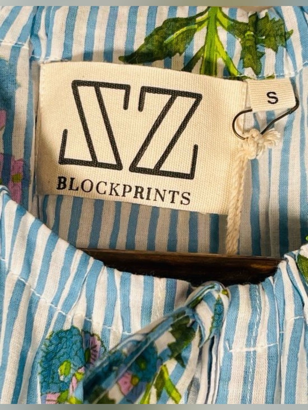 SZ CORNFLOWER BLUE ANEEZA PRINT & THIN STRIPE IDA TOP SIZE SMALL - Picture 4 of 11